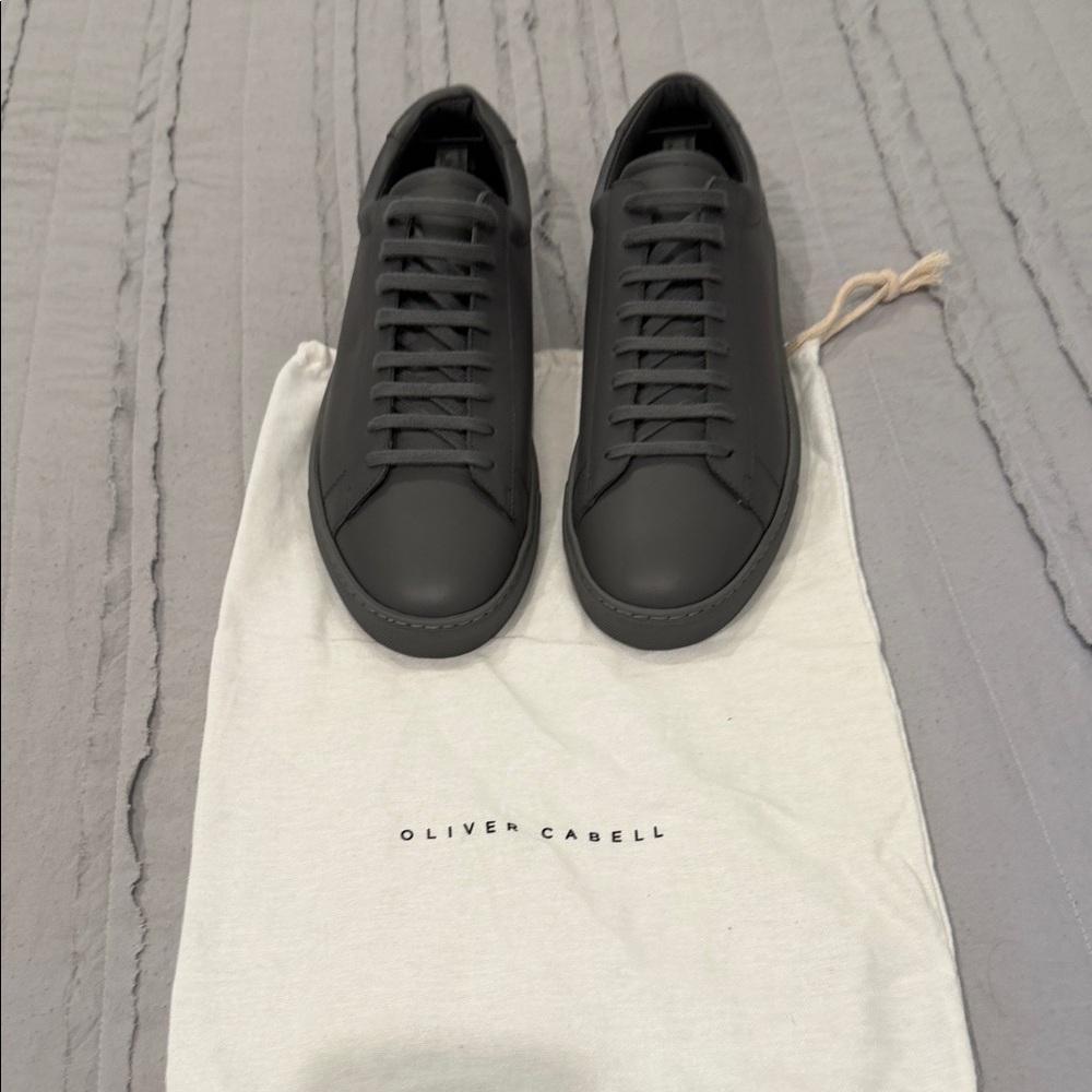 Oliver Cabell Men’s Gray Black Low-Top Sneakers Men’s size 42